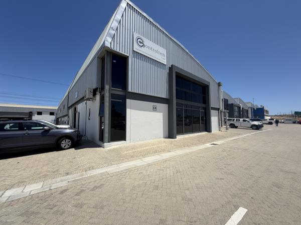 322  m² Industrial space