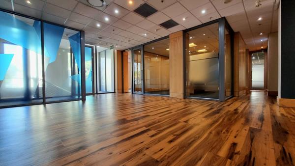 533  m² Office Space