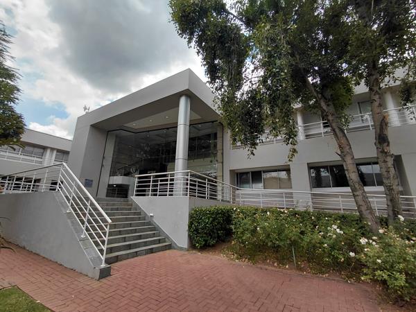 686 m² Commercial space