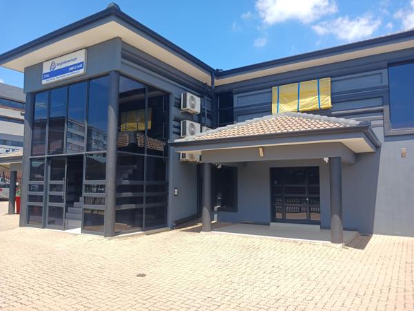 300  m² Commercial space