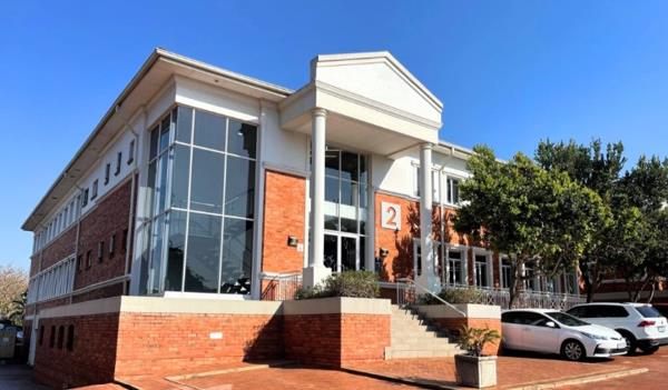 992 m² Office Space