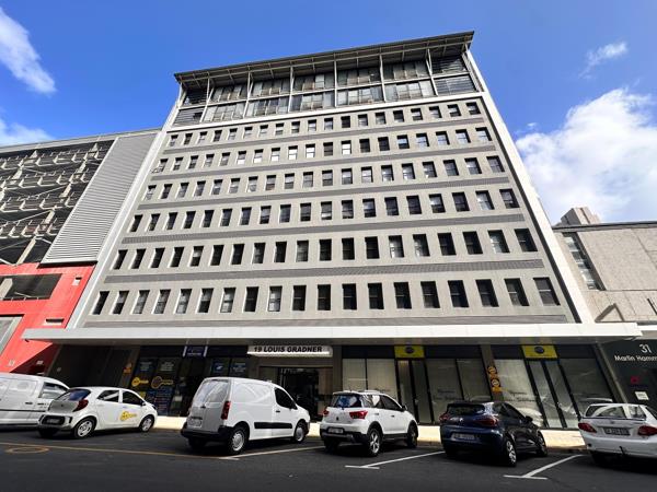 594  m² Commercial space