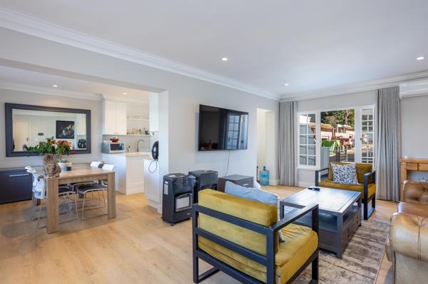 View of 3 Bedroom Penthouse for sale in Claremont Upper | T5354956 | Private ...
