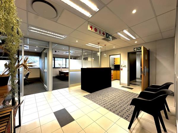 2 500  m² Office Space