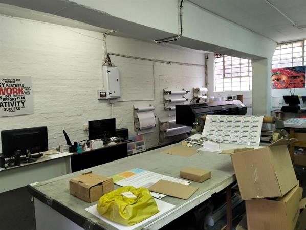 271 m² Industrial space