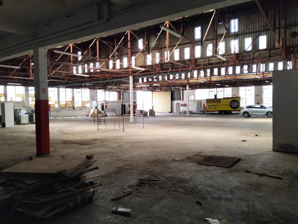 1 727 m² Industrial space