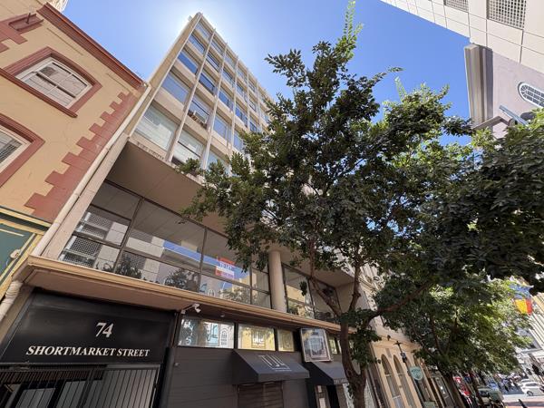 114  m² Commercial space