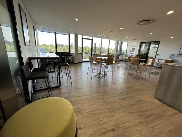 1 524  m² Office Space