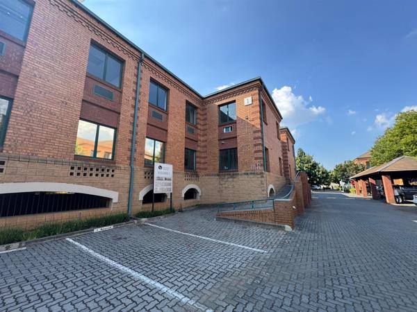 376  m² Office Space