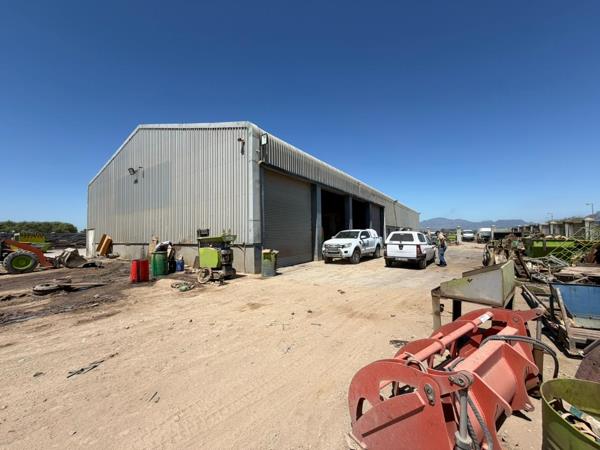 654  m² Industrial space