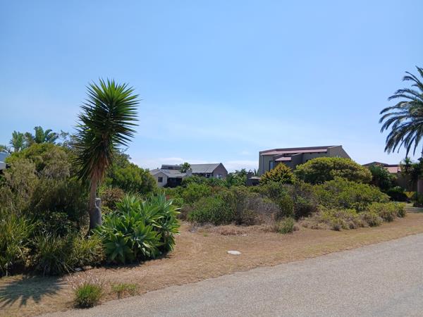 700 m² Land