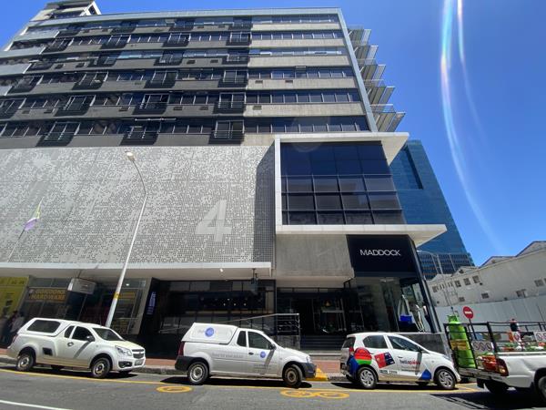 124  m² Commercial space