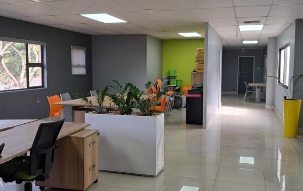 1 600 m² Office Space