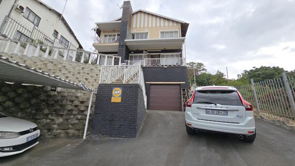 8 Bedroom House