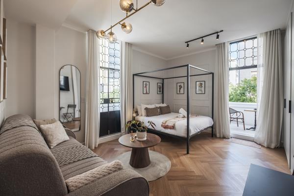 Studio Apartment