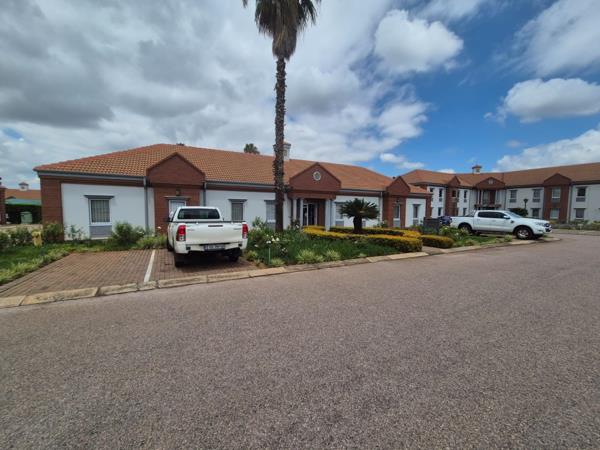 280  m² Commercial space