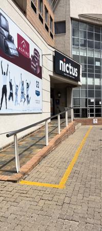 1 500  m² Retail Space