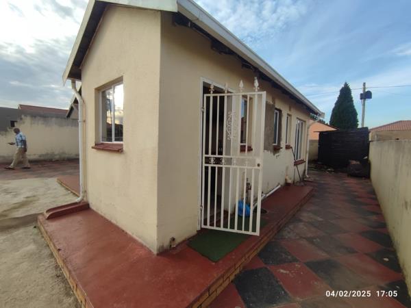 2 Bedroom House