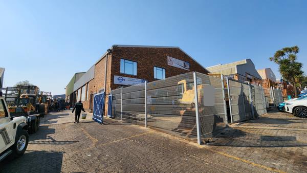 1 350  m² Industrial space