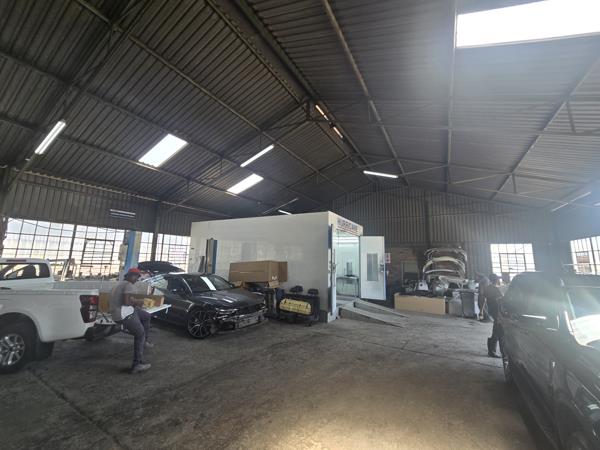 606  m² Industrial space