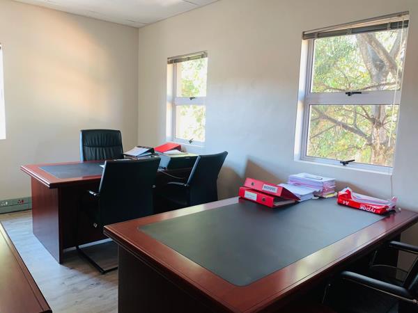 899  m² Office Space