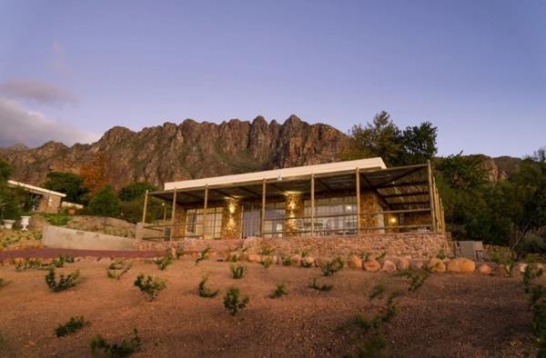 1 Bedroom Garden Cottage