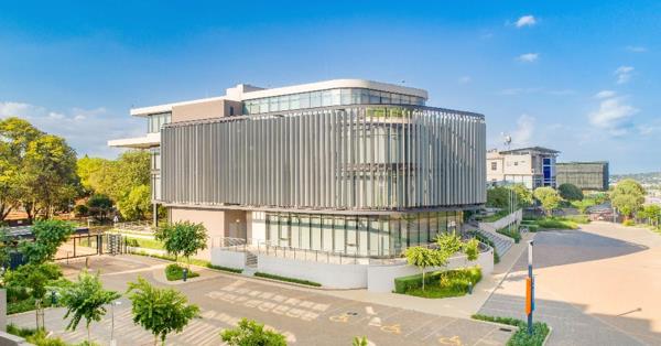 1 528 m² Office Space