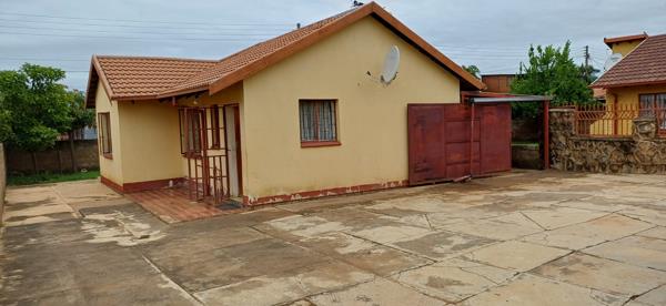 2 Bedroom House