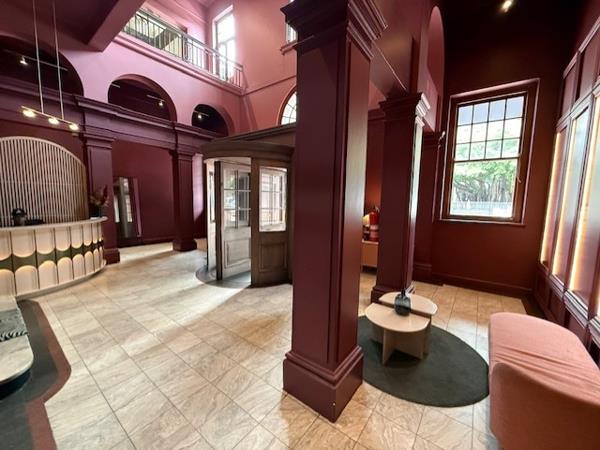 372  m² Commercial space