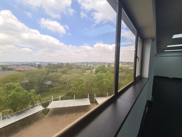 738.4 m² Commercial space