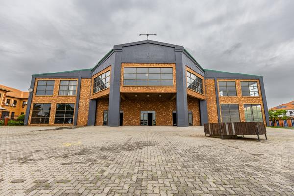 1 000 m² Commercial space