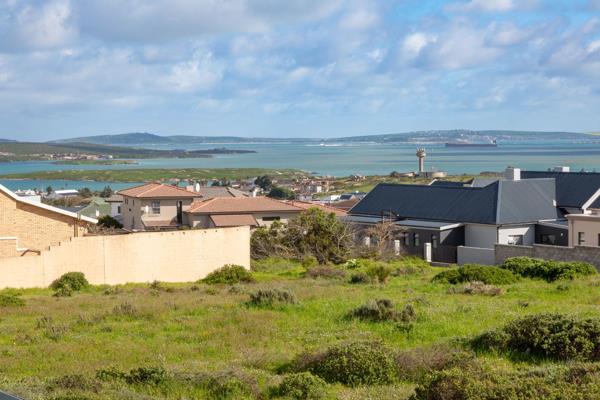 1 145 m² Land