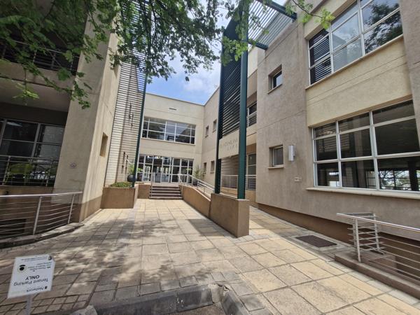 90.7  m² Commercial space