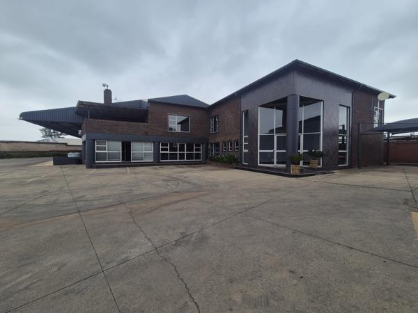 2 700 m² Industrial space
