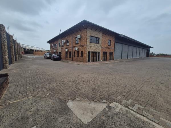 1 710  m² Industrial space