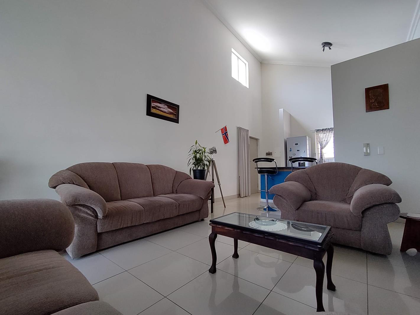 2 Bedroom Apartment in Parktown North