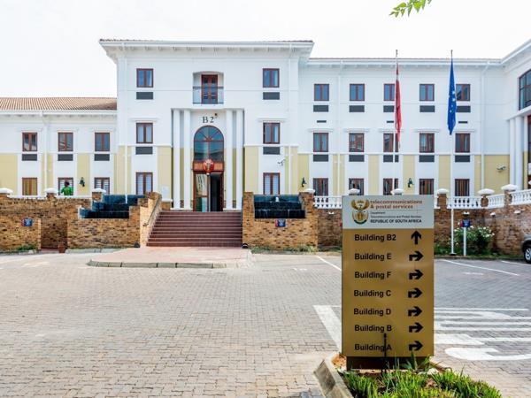 1 037.2 m² Office Space