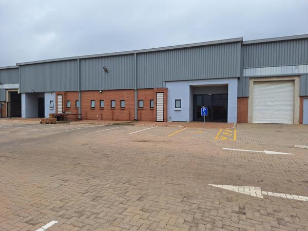 676  m² Industrial space