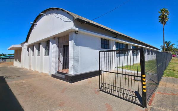 1 500  m² Commercial space