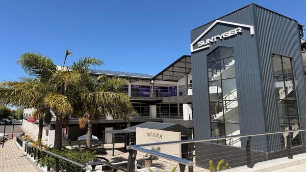 570  m² Office Space