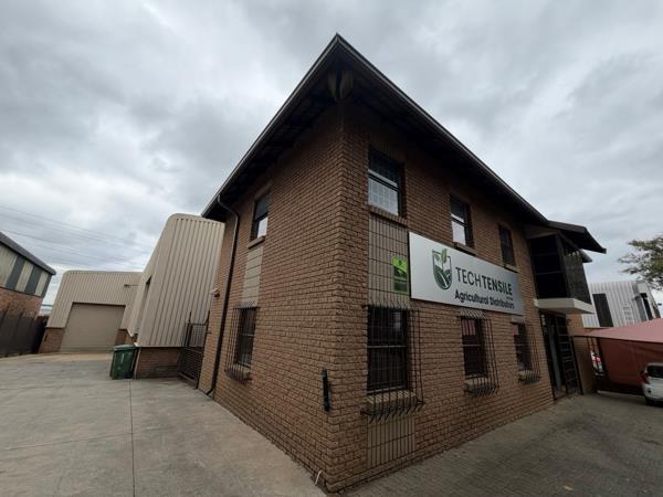 873 m² Industrial space