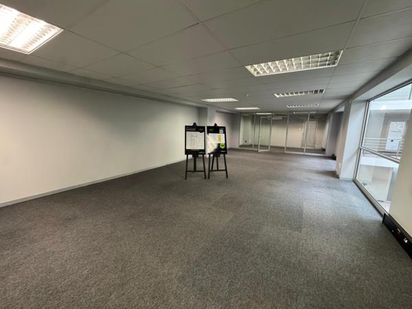 98  m² Commercial space