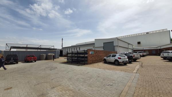 2 424  m² Industrial space