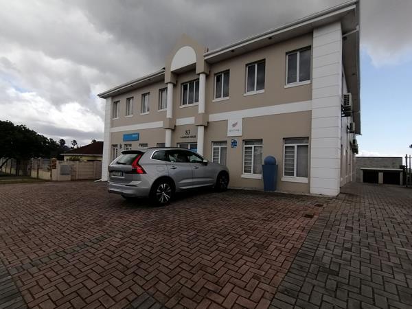 400 m² Office Space