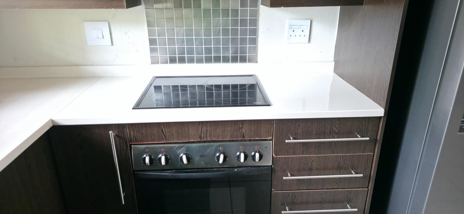 Apartment in Douglasdale - More