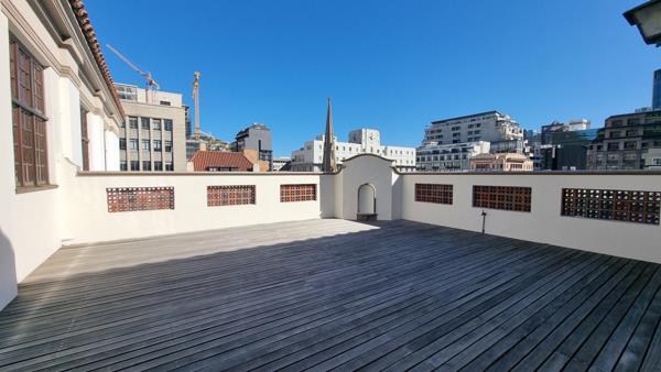 611  m² Office Space