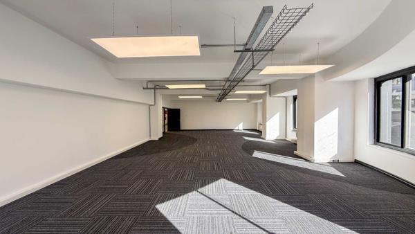 695  m² Office Space