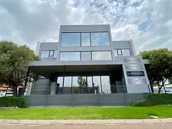 750 m² Office Space