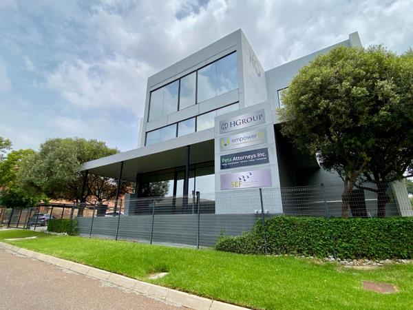 750 m² Office Space