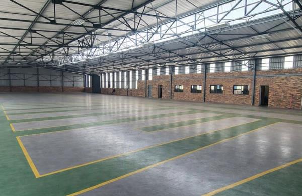 2 424  m² Commercial space